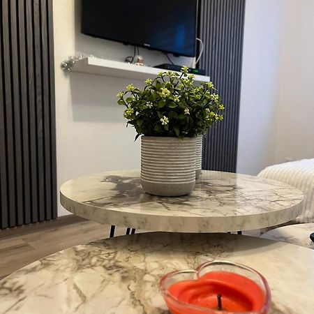 Lovely Apartment In Old Town 400M From City Center Sebilj SJJ Exterior foto