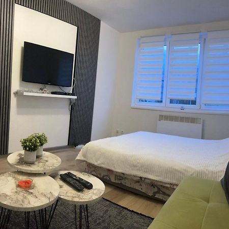 Lovely Apartment In Old Town 400M From City Center Sebilj SJJ Exterior foto